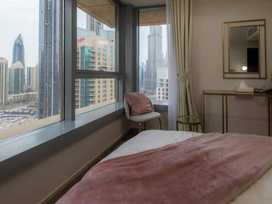 First Class 2Br With Full Burj Khalifa And Fountain View 두바이 외부 사진