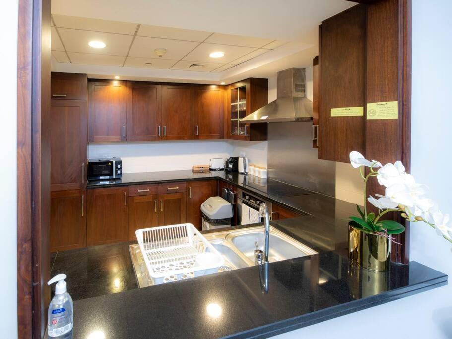 First Class 2Br With Full Burj Khalifa And Fountain View 두바이 외부 사진