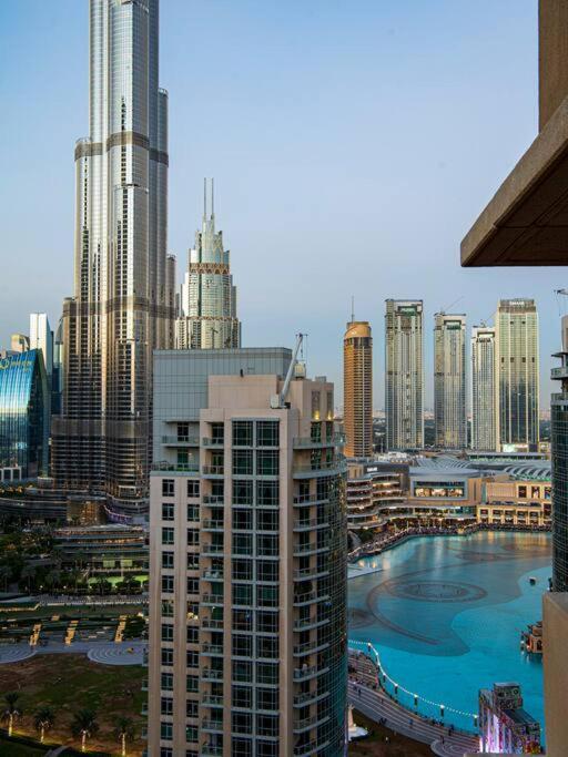 First Class 2Br With Full Burj Khalifa And Fountain View 두바이 외부 사진
