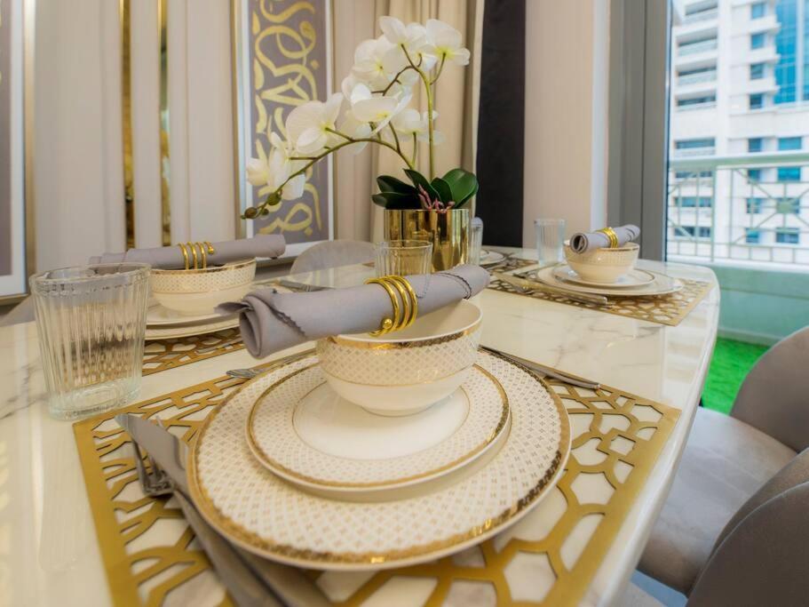 First Class 2Br With Full Burj Khalifa And Fountain View 두바이 외부 사진