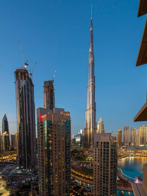 First Class 2Br With Full Burj Khalifa And Fountain View 두바이 외부 사진
